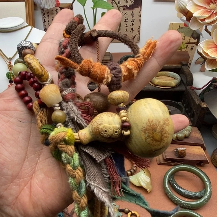 未镶嵌岫岩河磨玉（透闪石质玉）挂件?****ʸ