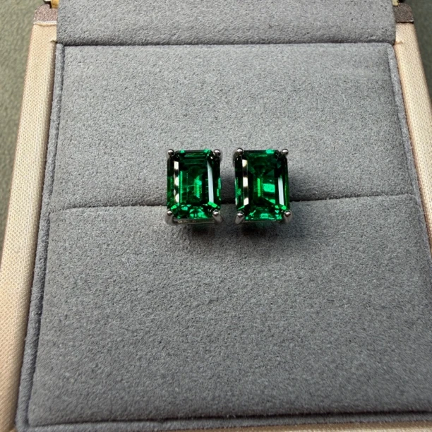 925银沃顿色祖母绿耳钉简约精致