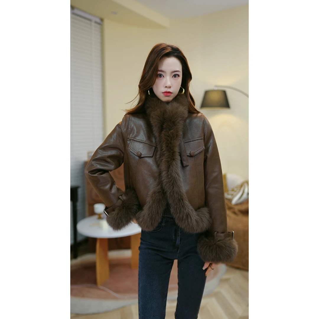 2025秋冬毛外套时尚气质款轻奢百搭女款短款冬季女式棉袄新款130