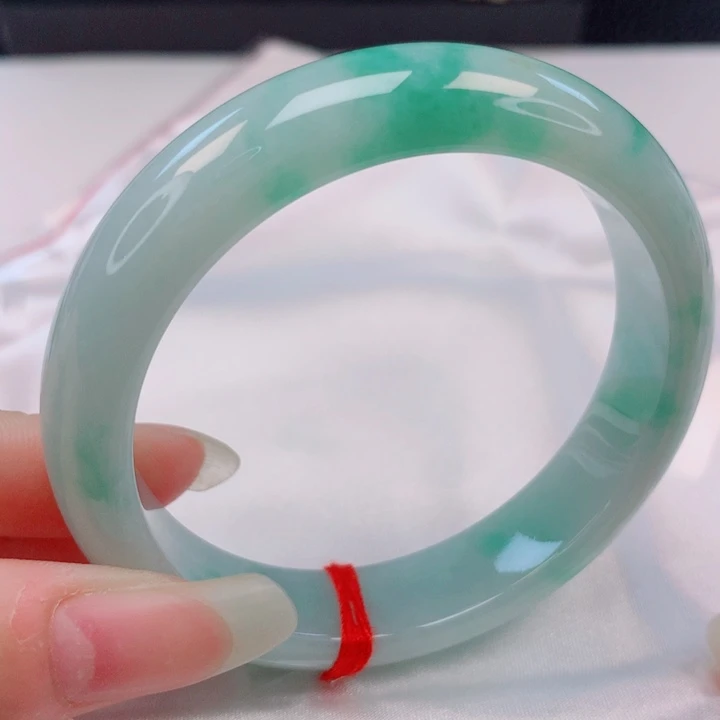 翡翠未镶嵌手镯54圈