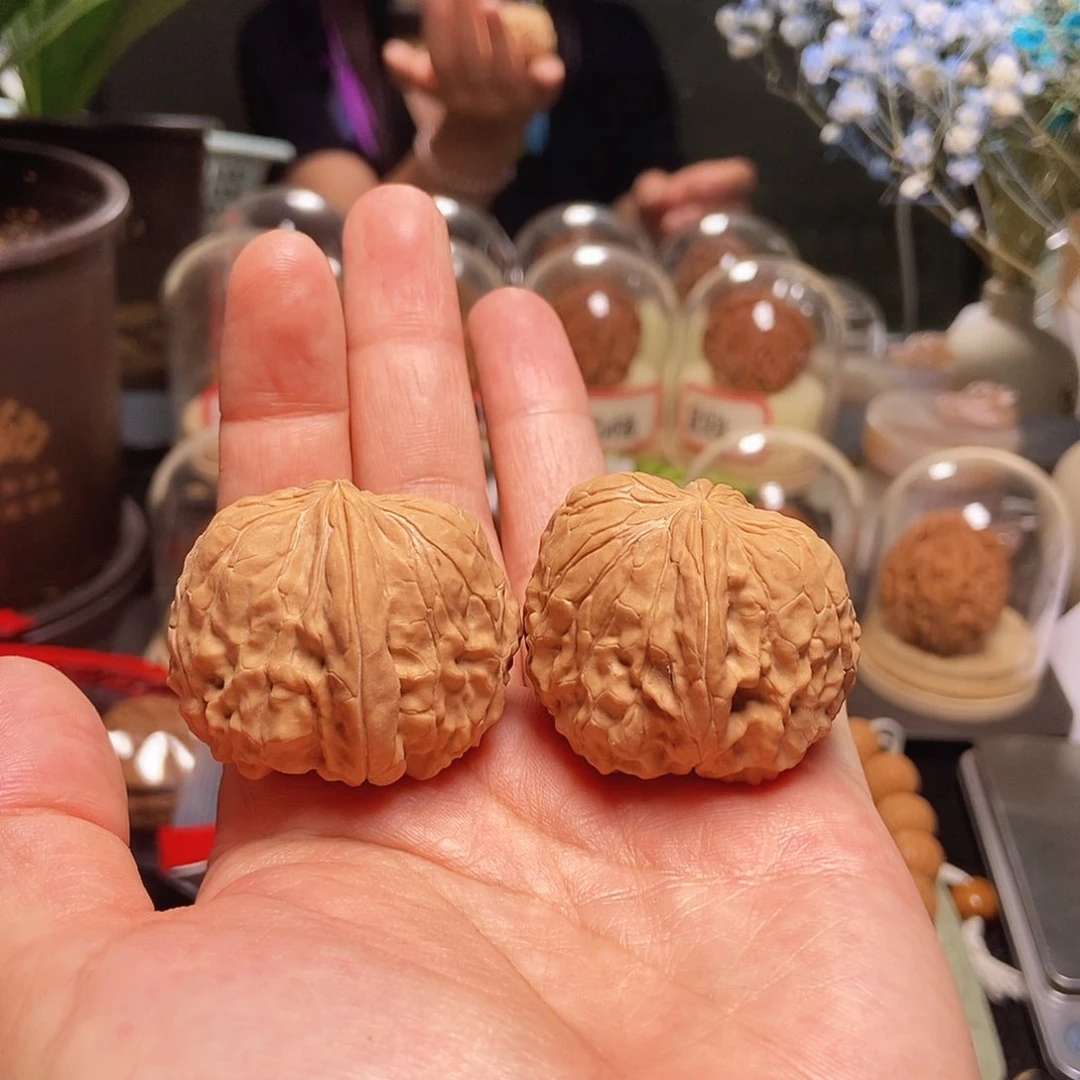练手对瑕疵金蟾尊，瑕疵核桃随机发