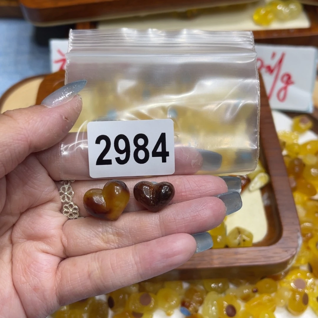 琥珀未镶嵌珠宝奇石