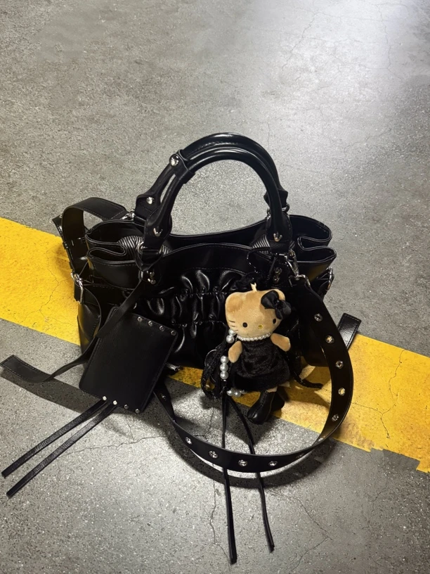 MoYan “暗黑少女”慵懒随性甜酷休闲黑色手提斜挎包(不包含挂件)