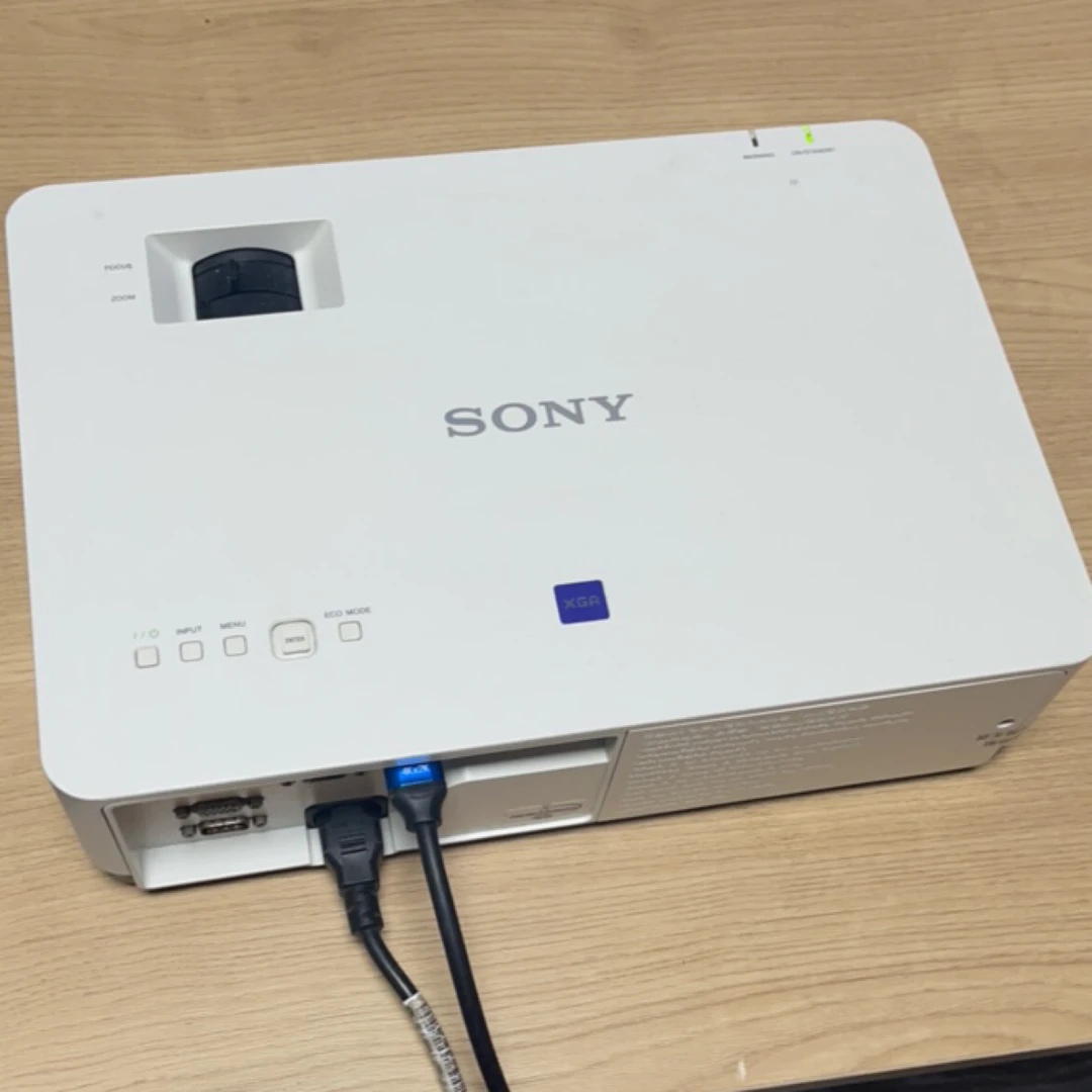 9新 Sony/索尼 9新 二手 索尼投影仪 运费自理