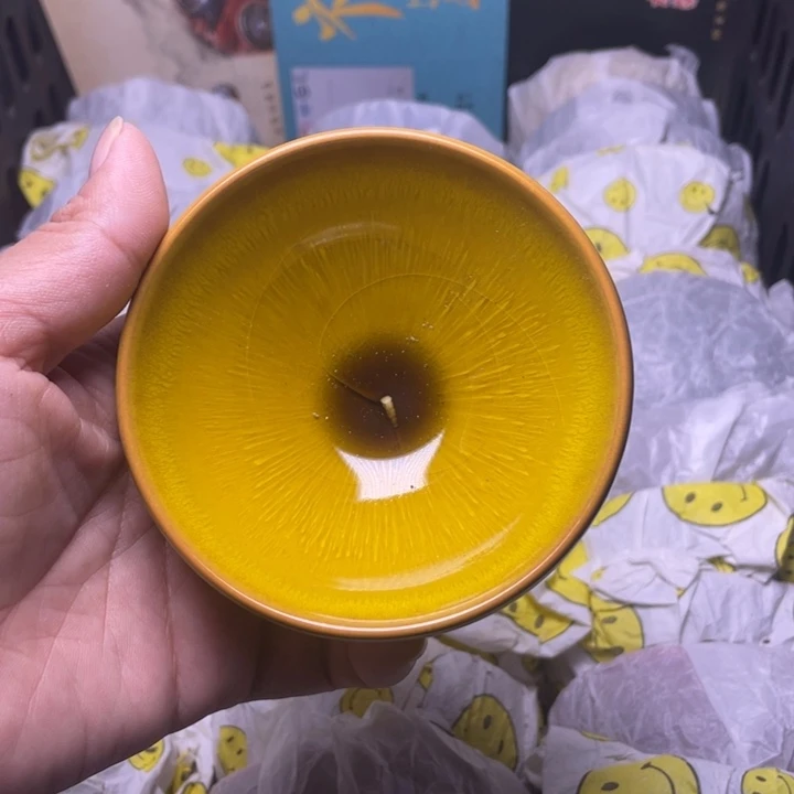 茶盏在这条街走到哪里就