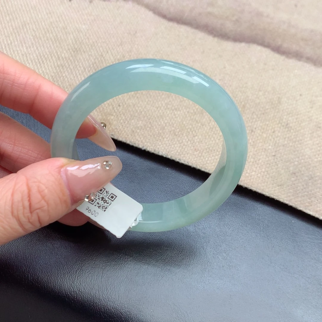 未镶嵌手镯翡翠缅甸翡翠手镯