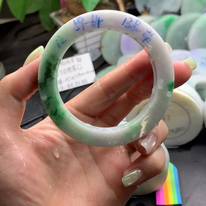 未镶嵌手镯定制翡翠