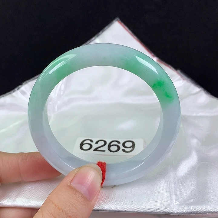 翡翠未镶嵌手镯54圈