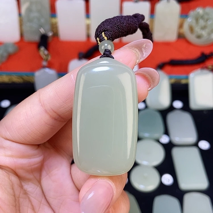 【闪购商品】颈饰未镶嵌和田玉