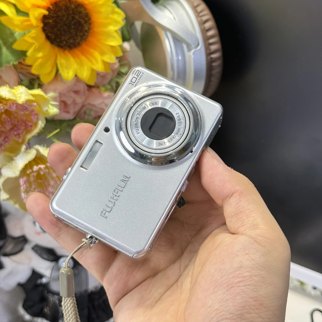 9新 Fujifilm/富士 富士j27冷白皮胶片感滤镜多适合新手带配件