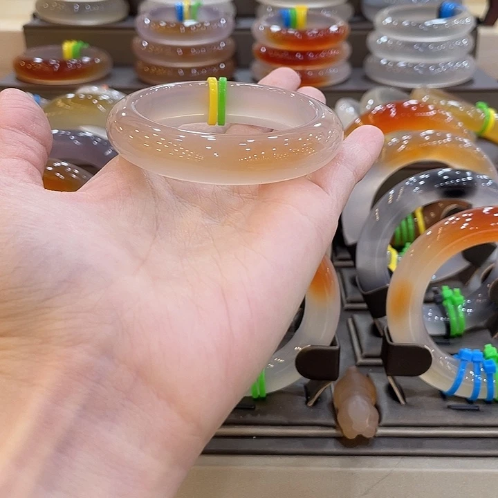 玛瑙/玉髓未镶嵌手镯22