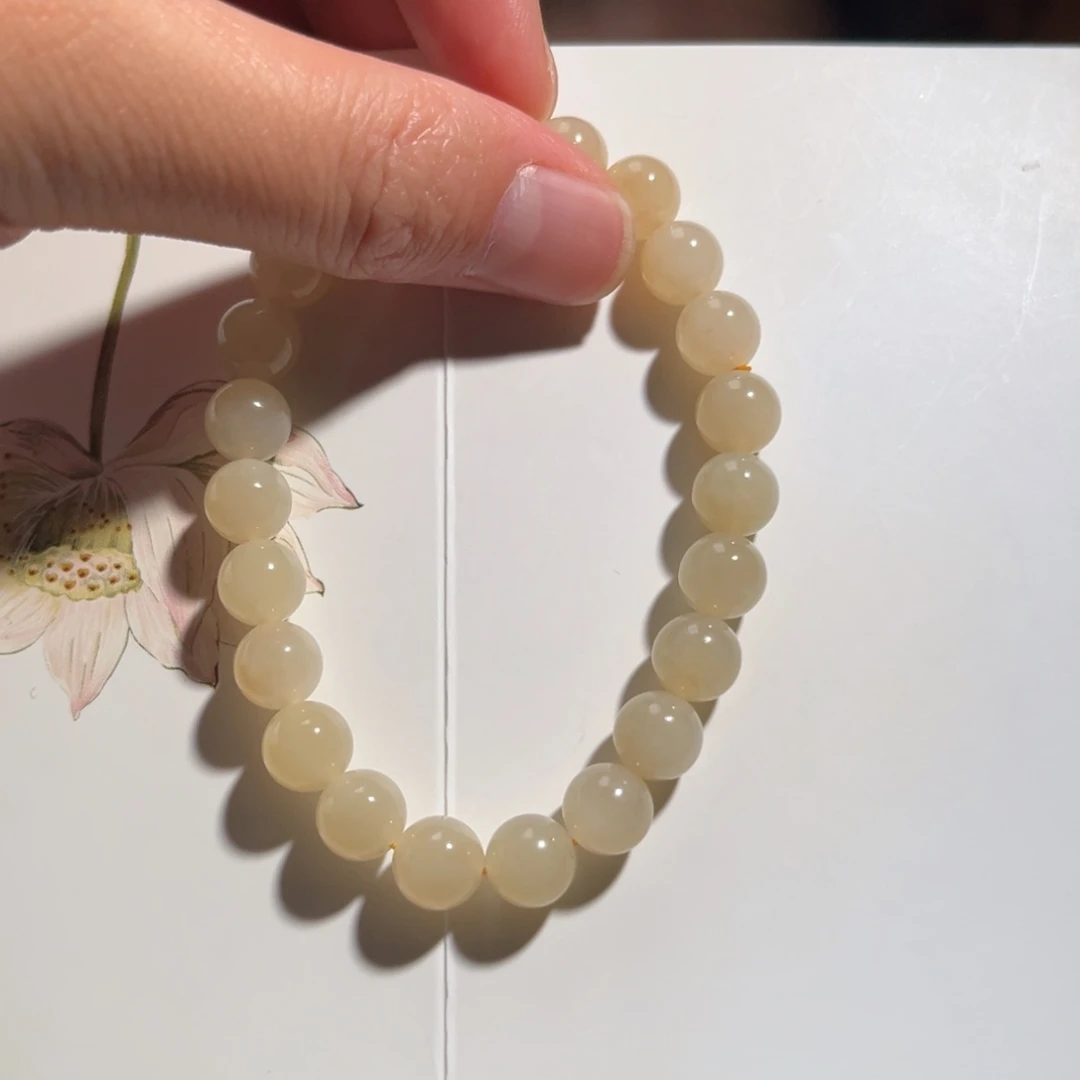 手串未镶嵌和田玉奶油糖有麻点8mm88