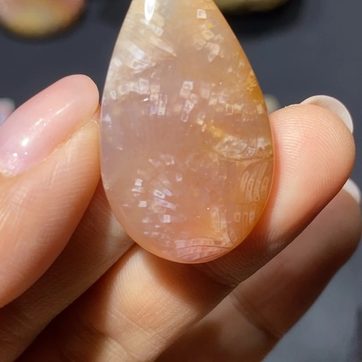 【闪购商品】未镶嵌珊瑚玉硅化玉