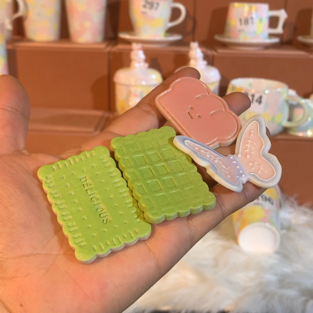 泥塑冰箱贴的是自己给宝宝们