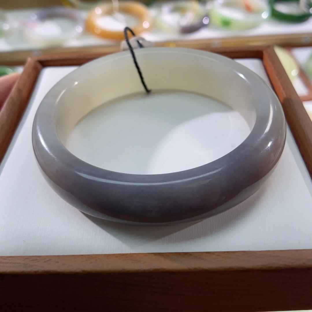 【闪购商品】未镶嵌手镯和田玉