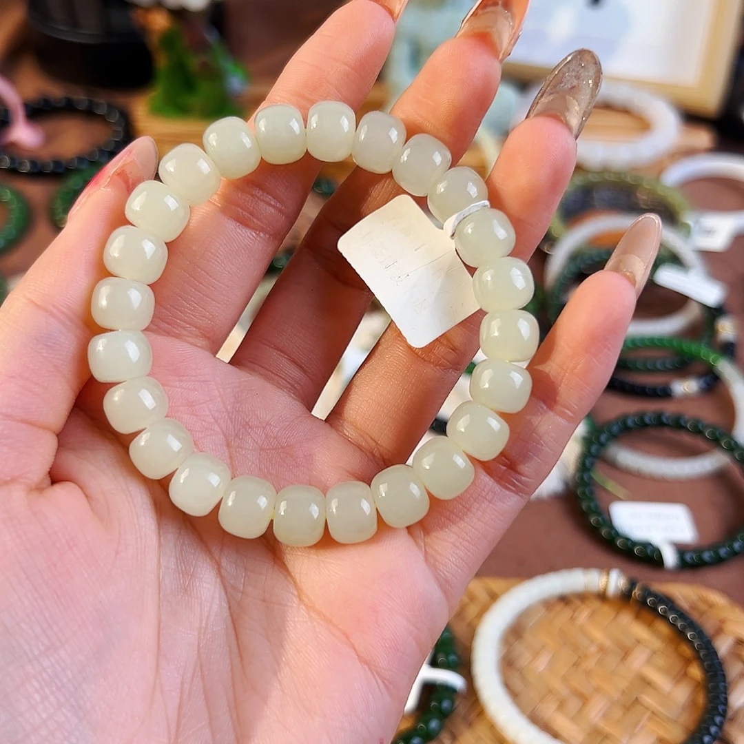 F***g和田玉未镶嵌手串