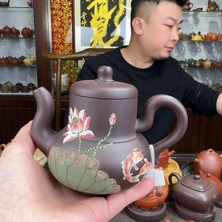 紫砂茶壶连年有余