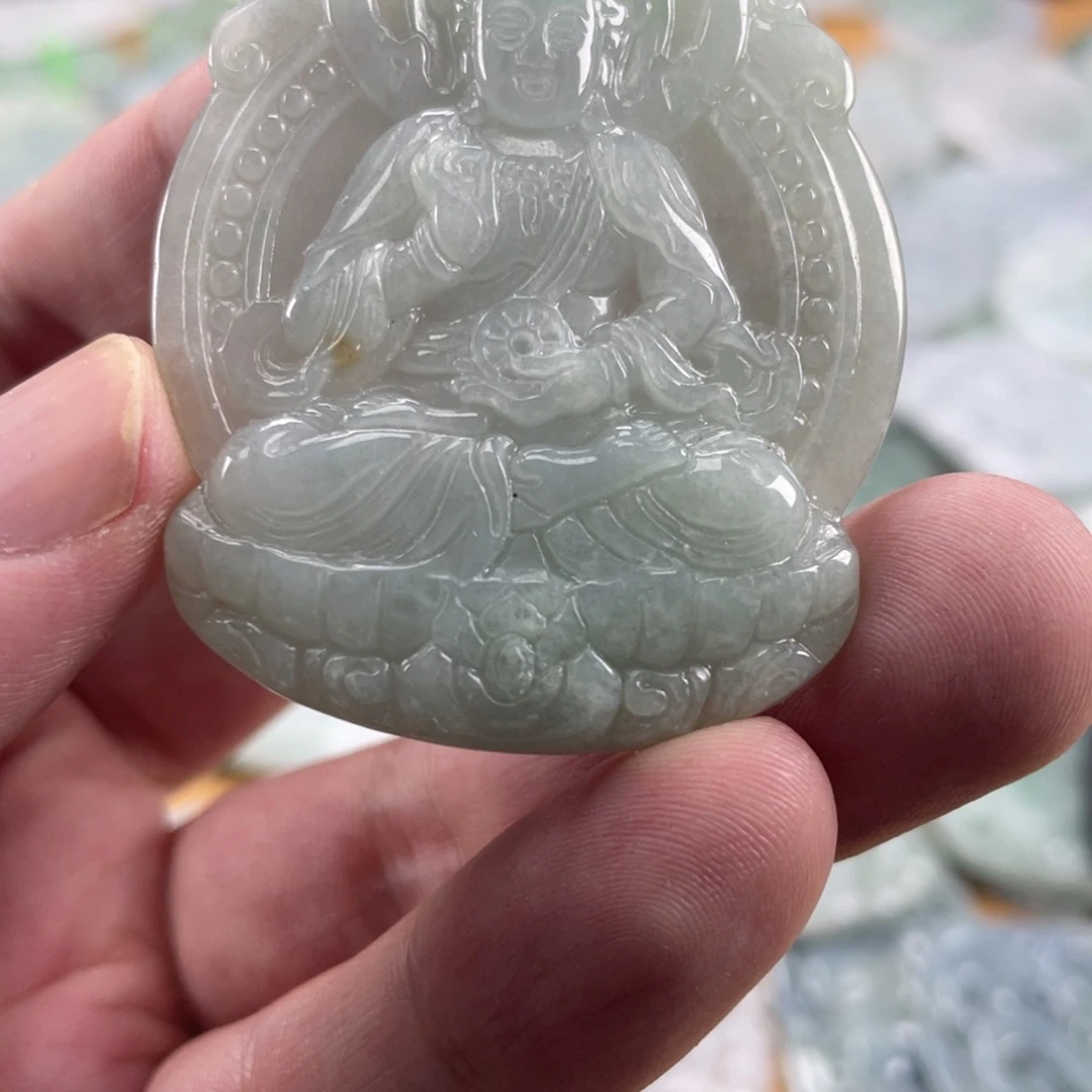 翡翠未镶嵌颈饰翡翠