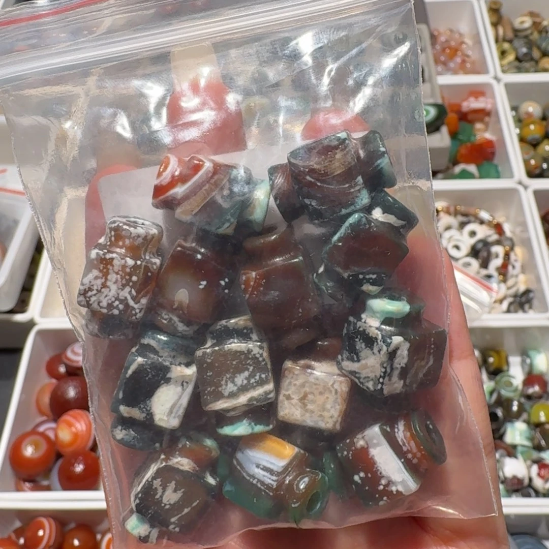 未镶嵌玛瑙/玉髓珠宝半成品