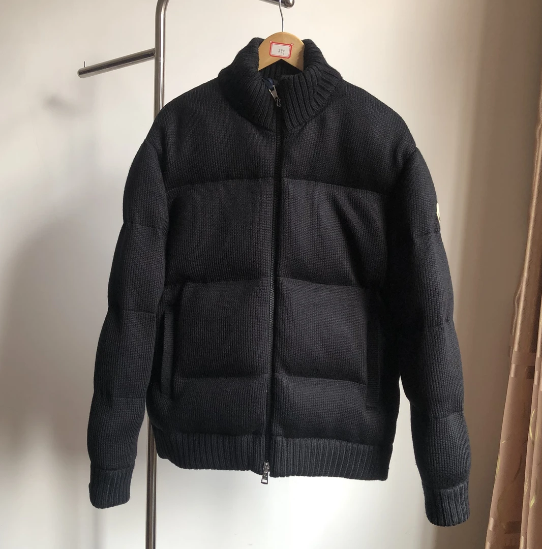 【梵高奢品】男士黑蓝色针织拼接短款立领羽绒服【8030】