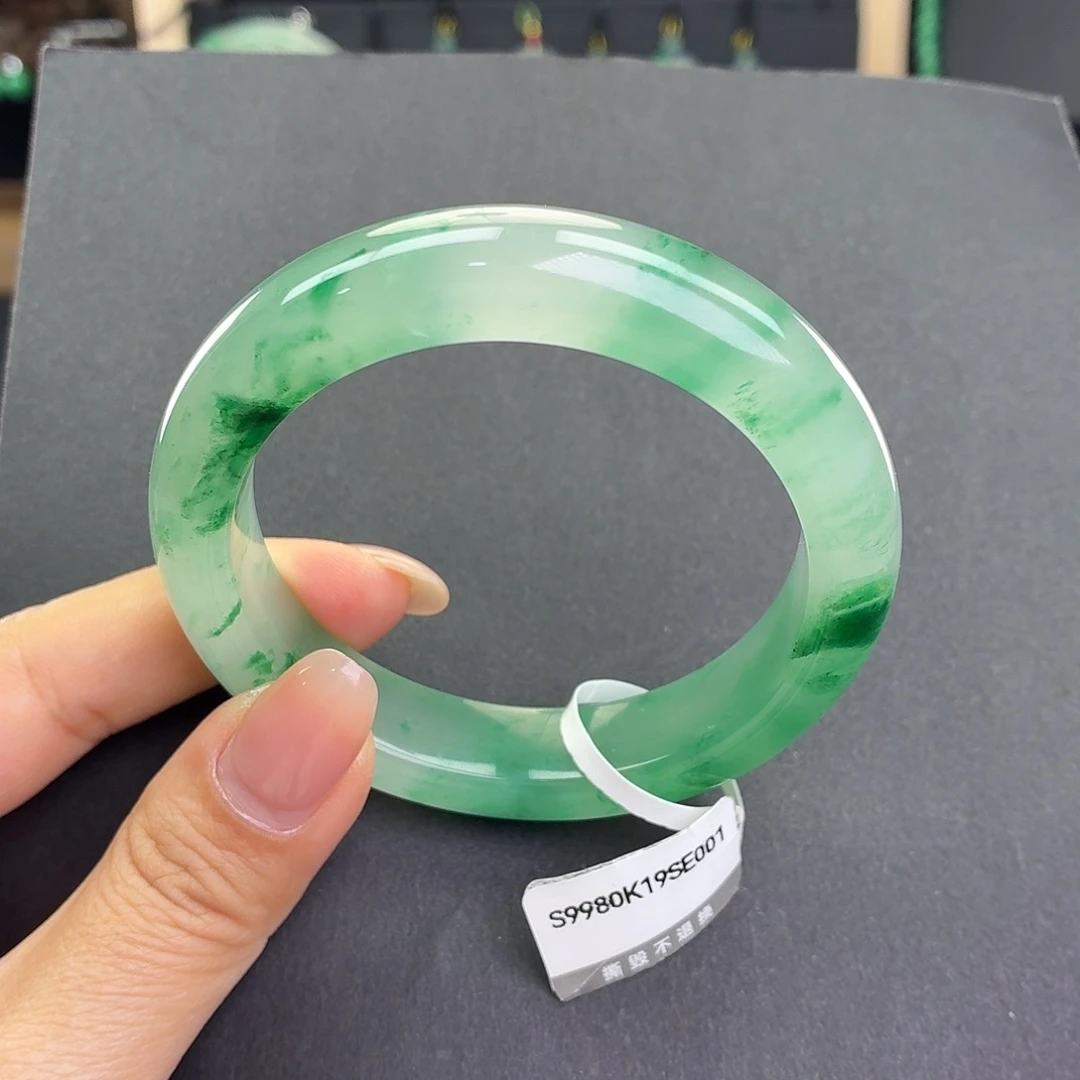 石英质玉未镶嵌手镯54圈口