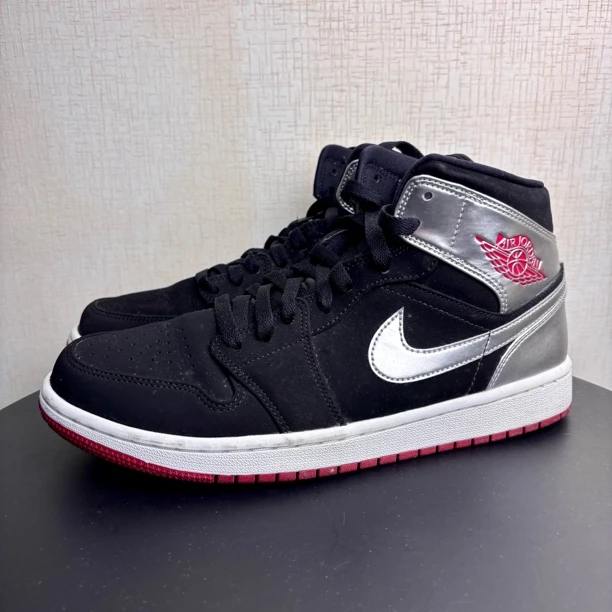 95新 maje 42.5码 aj1 mid 黑银 保真 中古球鞋