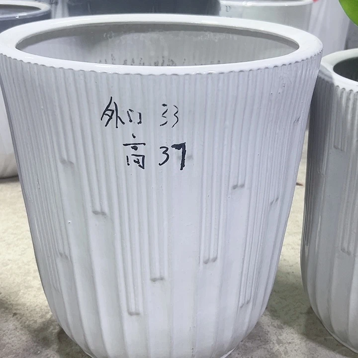 陶瓷花盆大号一个