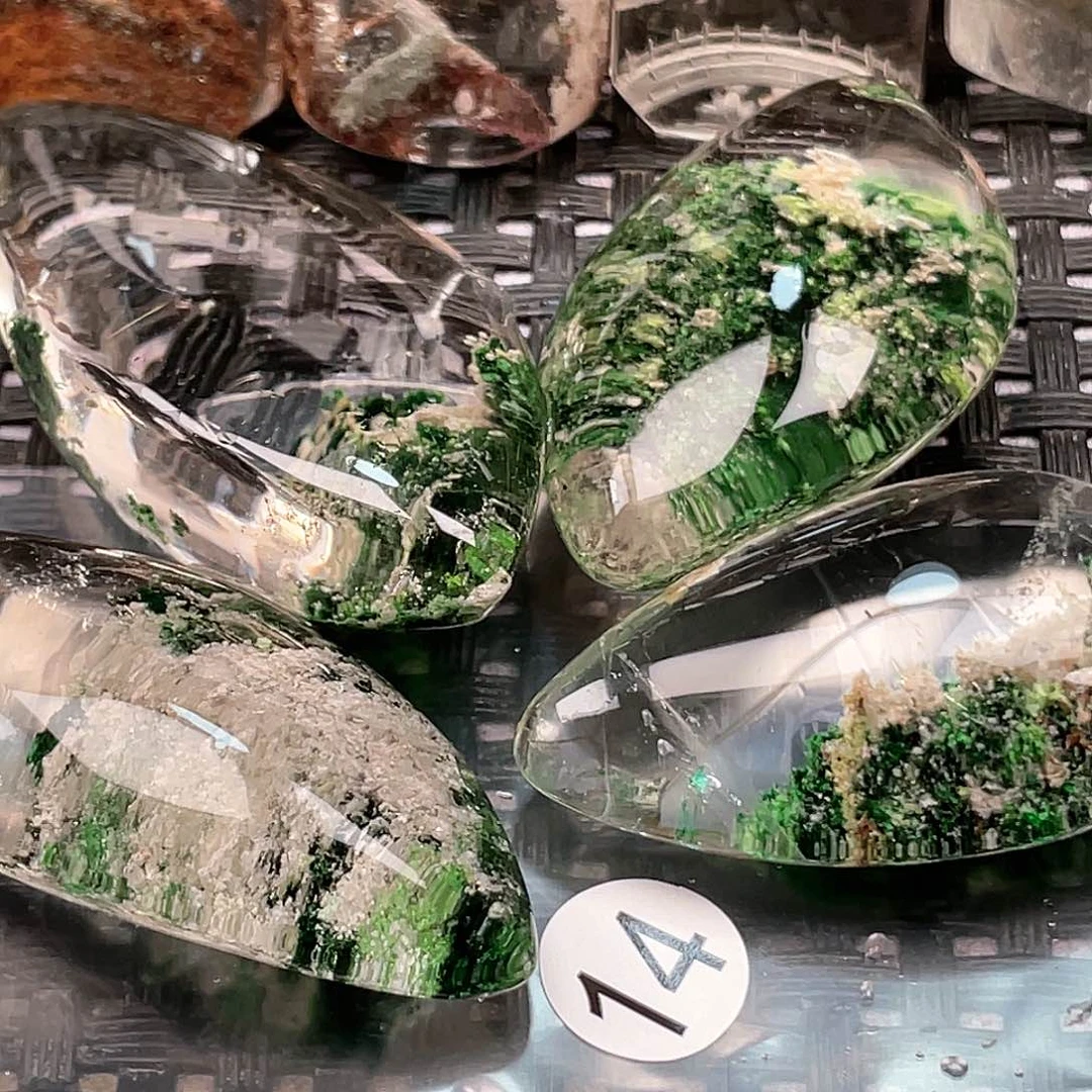 【闪购商品】颈饰未镶嵌水晶宝*?