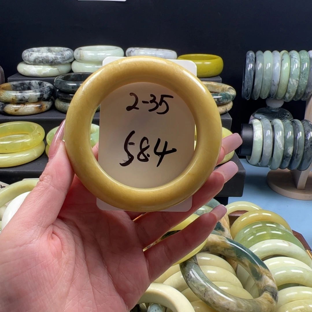 南****蛇纹石玉未镶嵌手镯