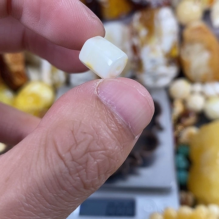 琥珀未镶嵌裸石我