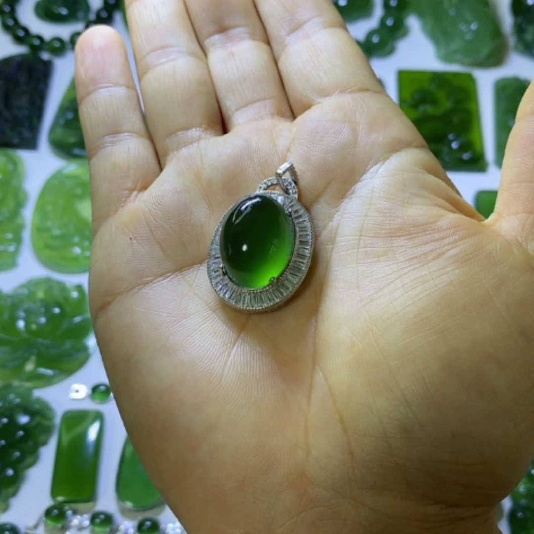 【闪购商品】银S925镶嵌蛇纹石玉颈饰娟