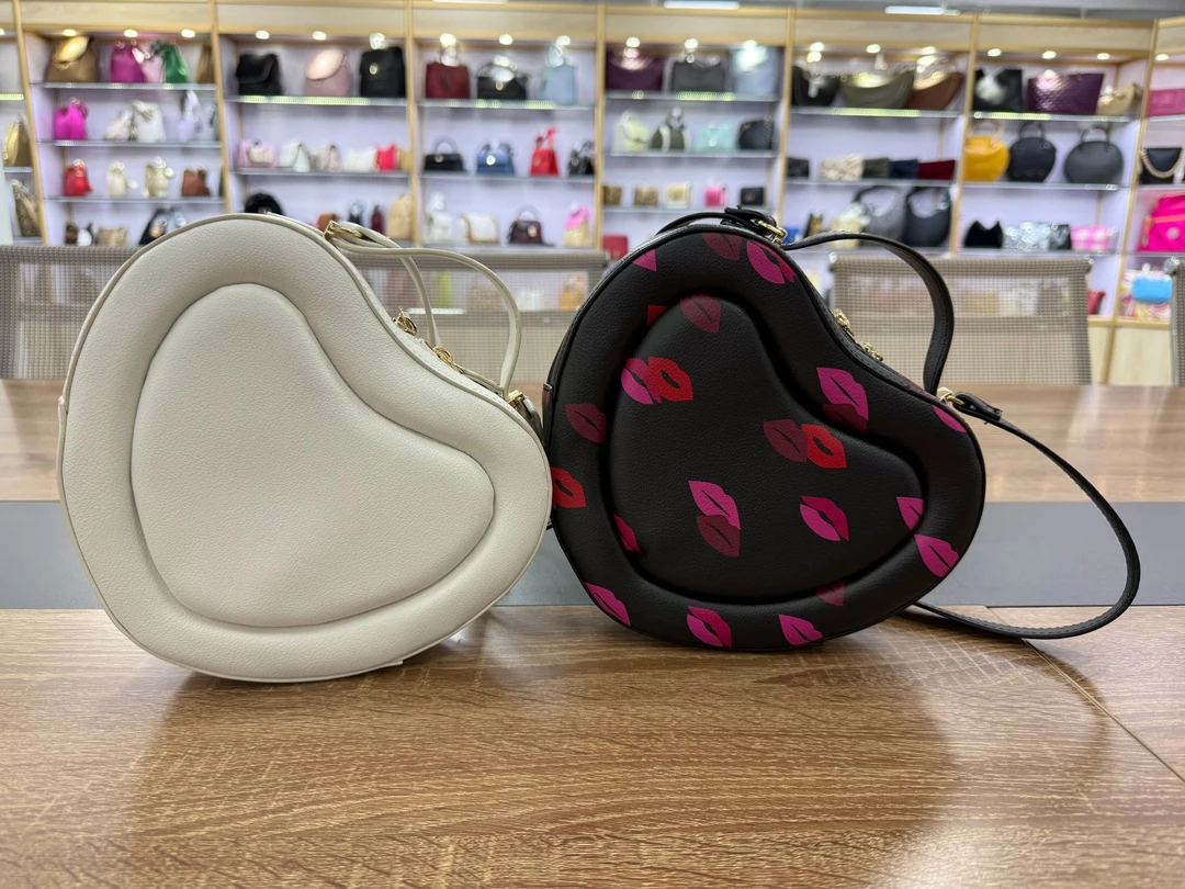 心动七夕爱心斜挎包单肩手提设计甜酷便携包包女款爆款2025新款