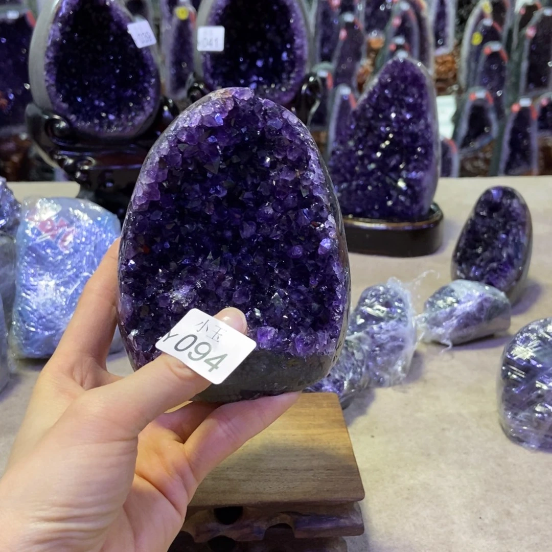 未镶嵌水晶大型摆件（非配饰）