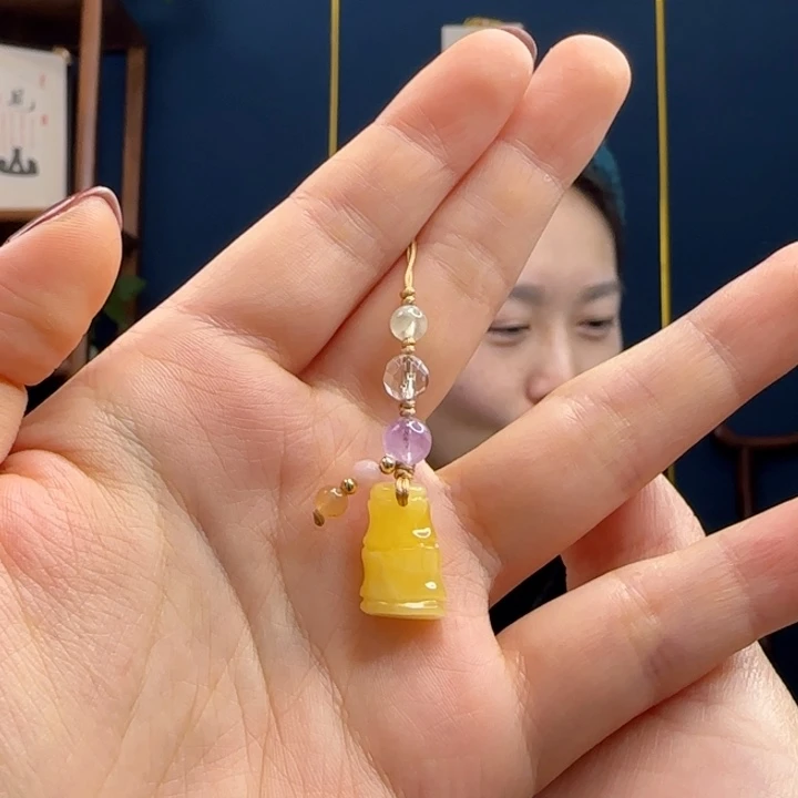 蜜蜡吊坠(赠链)未镶嵌