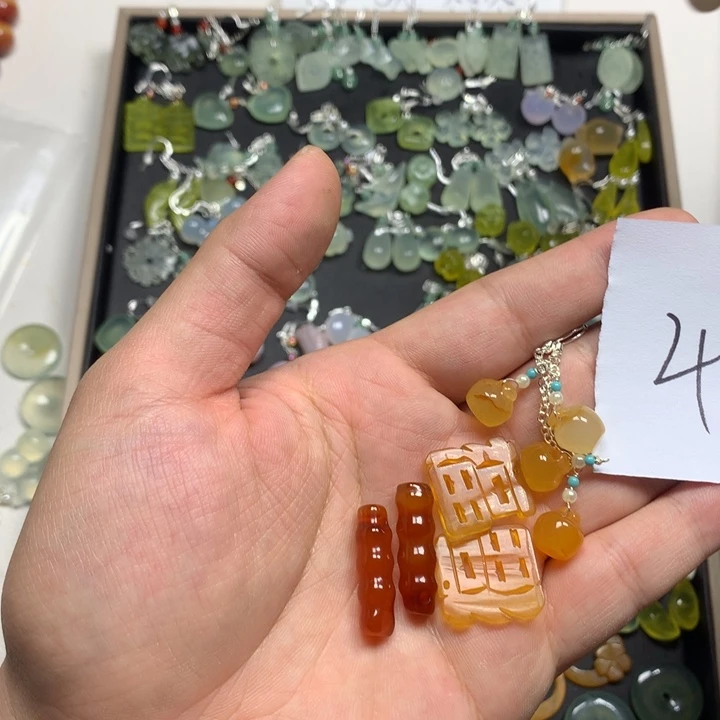 维****蛇纹石玉合金耳钉