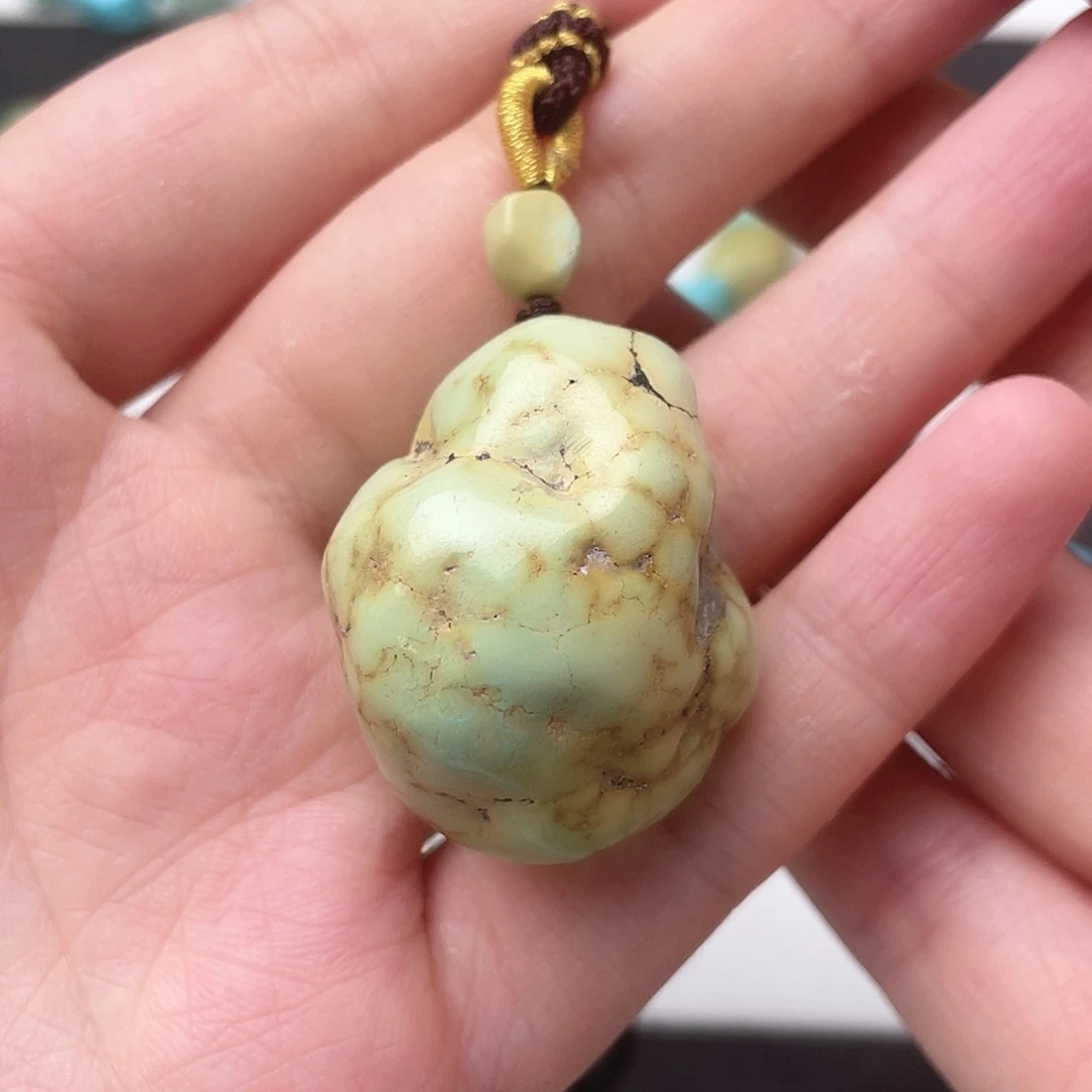 未镶嵌绿松石珠宝奇石