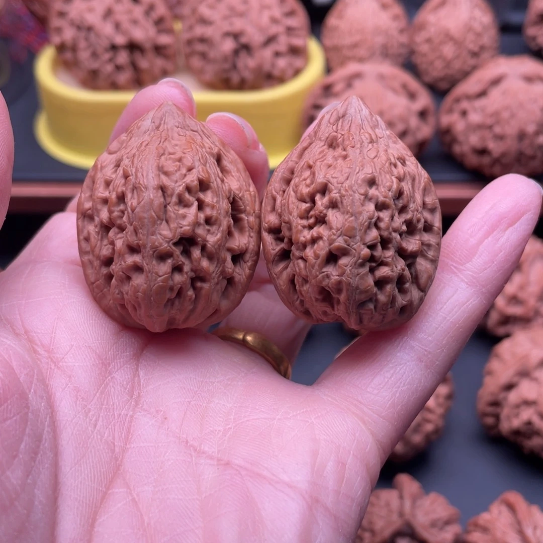 鱼***鹿把件文玩核桃大古石