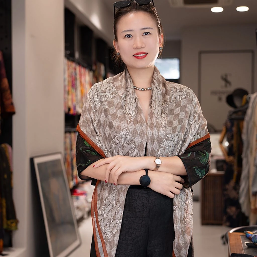 【白色温柔】宫丽105x105cm6A纯100桑蚕丝西丽纱时尚方巾