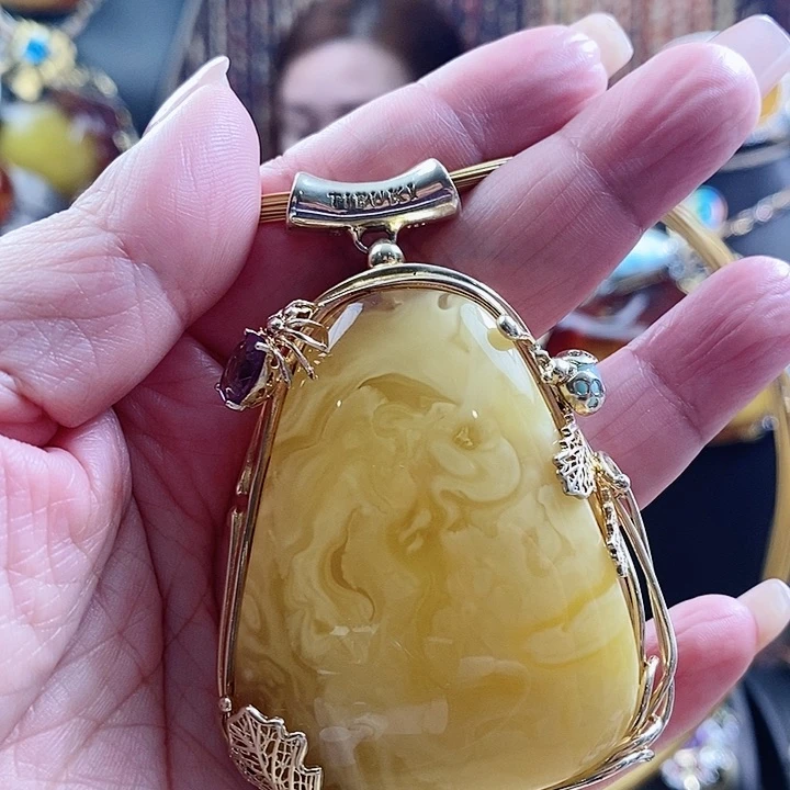 琥珀颈饰银S925镶嵌吊坠