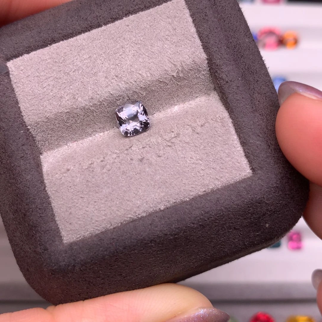 尖晶石裸石未镶嵌1.05克拉