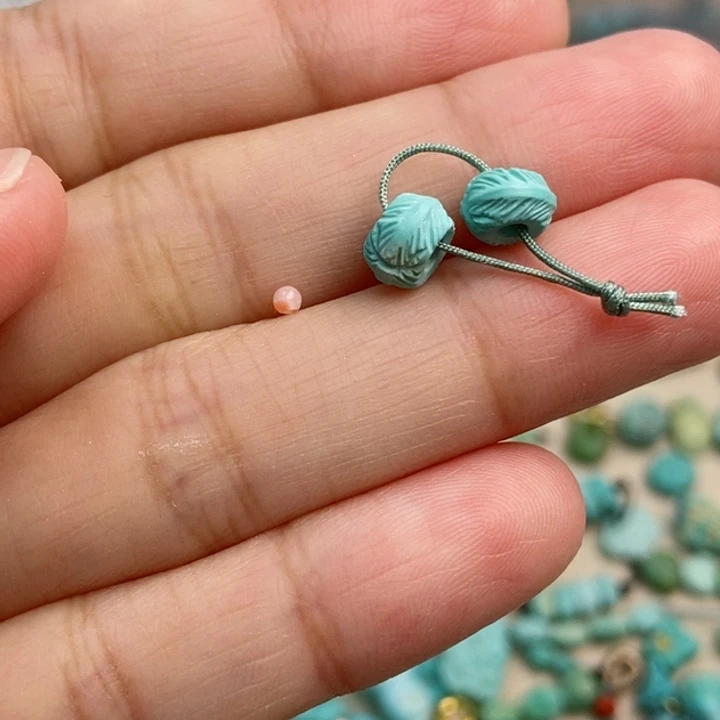 南红玛瑙未镶嵌珠宝奇石