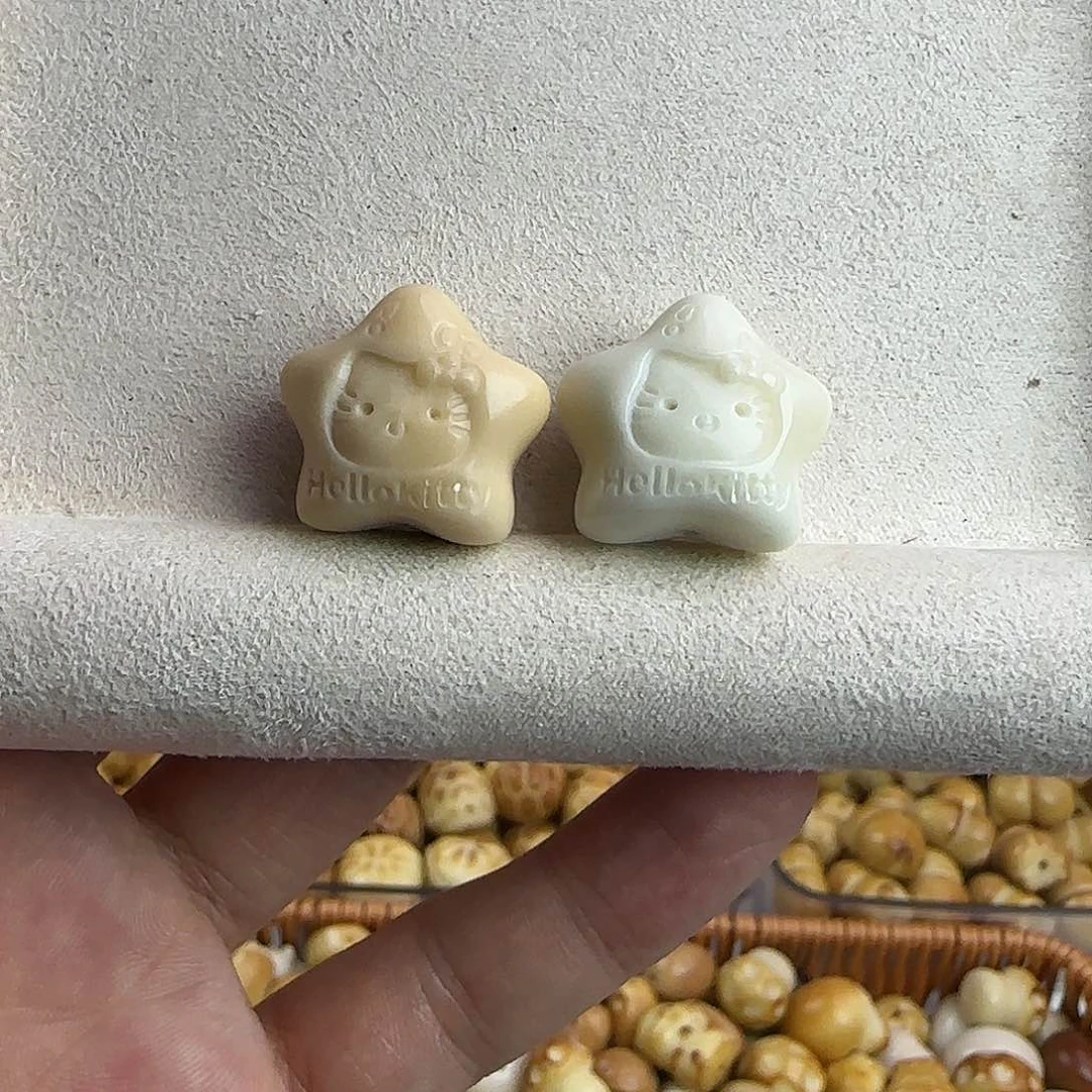 菩提根/象牙果吊坠白色KT猫星星2颗（全品）