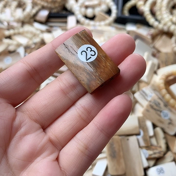 泥塑不打孔联系客服