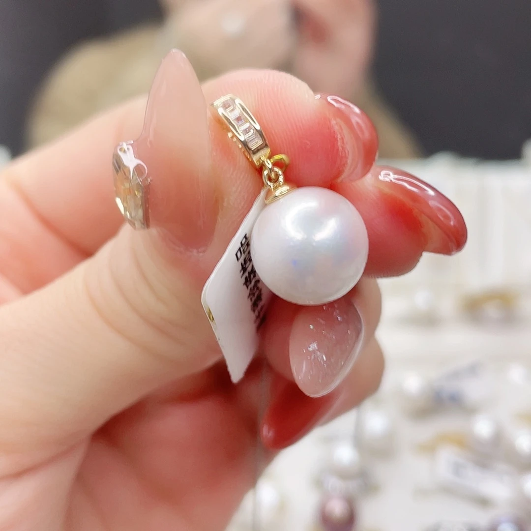 淡水珍珠吊坠(赠链)未镶嵌