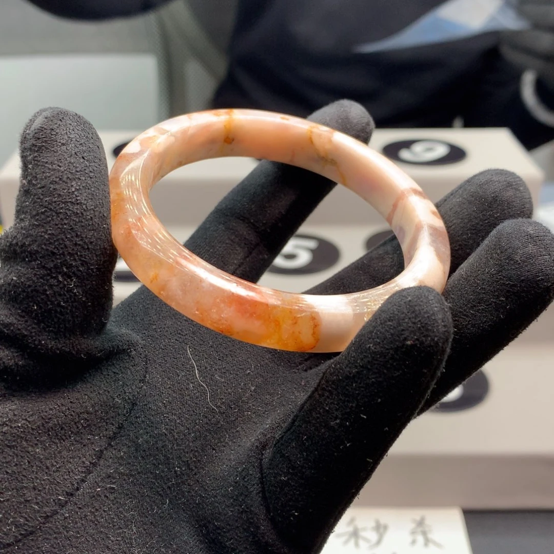 玛瑙/玉髓手镯未镶嵌摘****?
