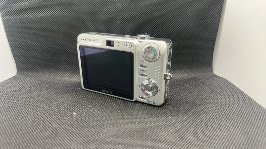 95新 Sony/索尼 W70 720w像素 3倍光学变焦 出片复古胶片感