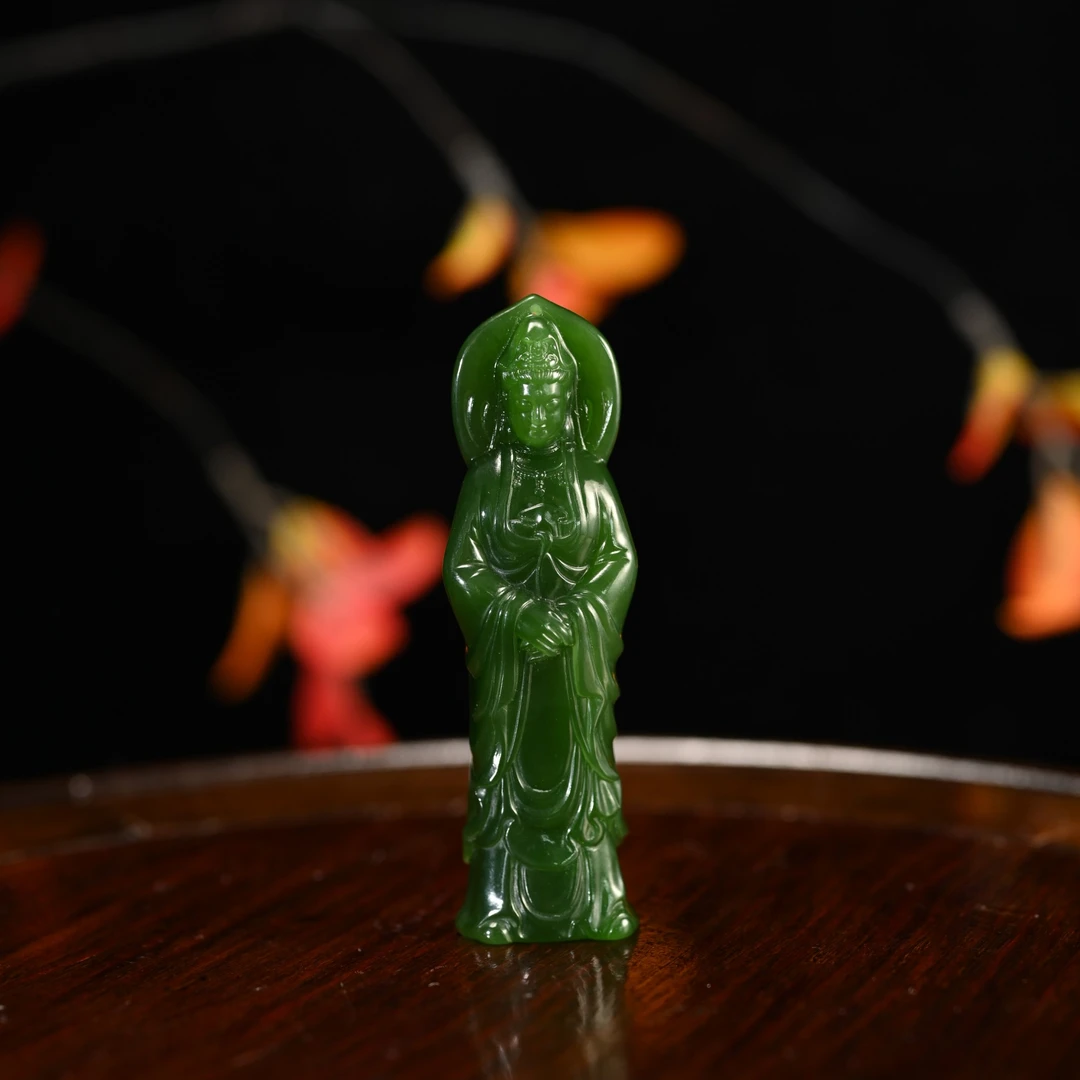 LOT8831 2512140160和田玉碧玉观音挂件/保利