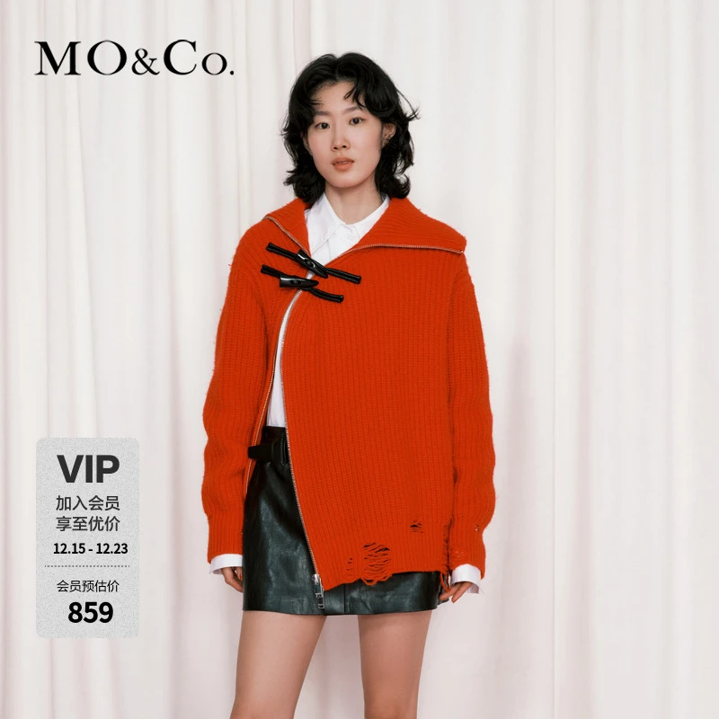 新中式MOCO春美丽诺羊毛斜襟牛角扣毛衣MBD1SWT023