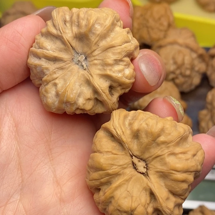 桃核吊坠边40大蛤蟆