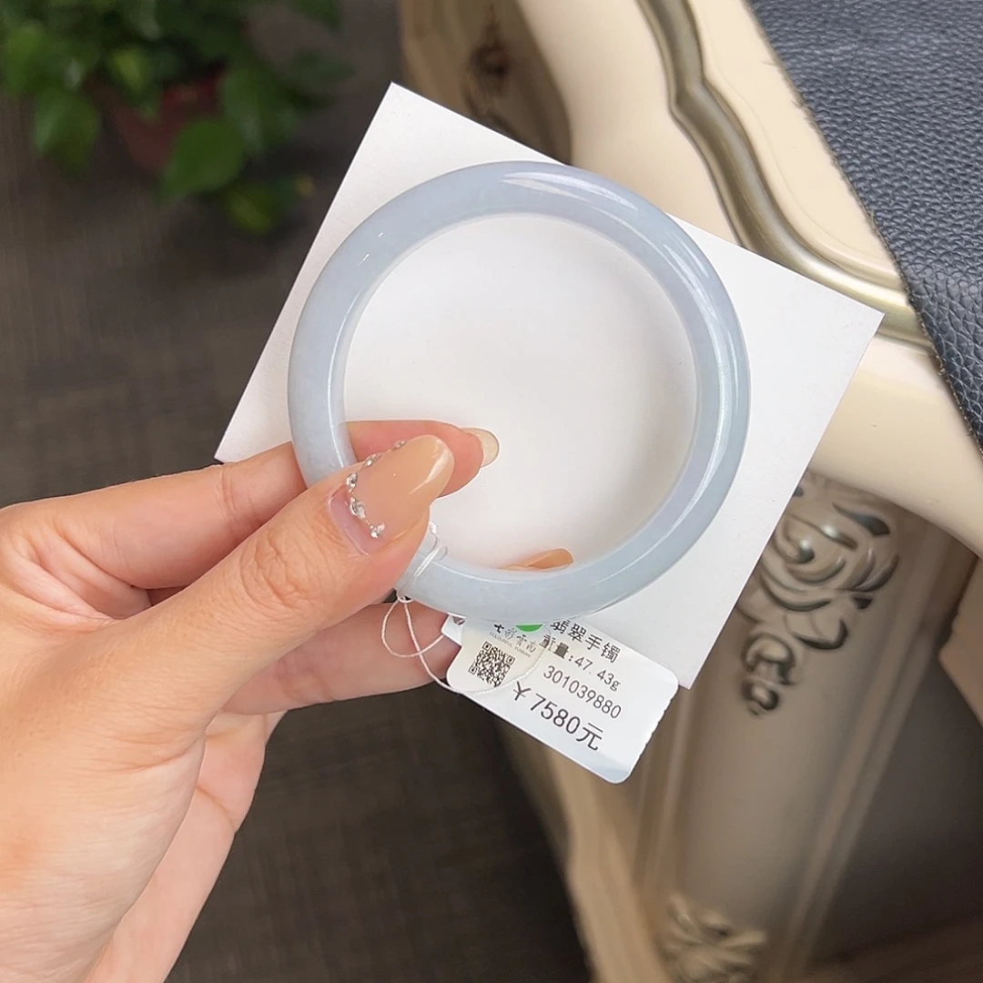 翡翠未镶嵌手镯56淡紫美人条